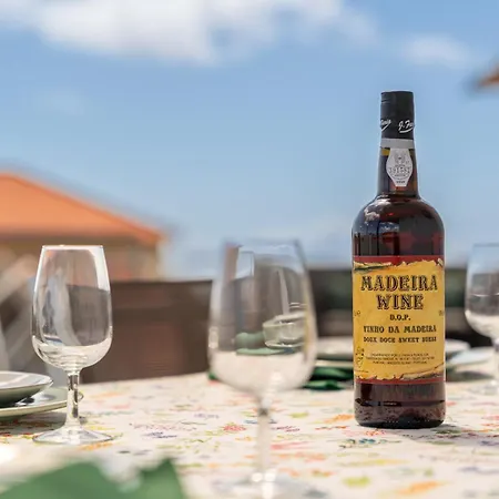 Roraima House - Private Pool & Garden Calheta