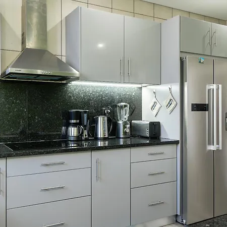 Roraima House - Private Pool & Garden