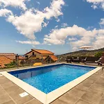 Feriehus Roraima House - Private Pool & Garden Calheta (Madeira)