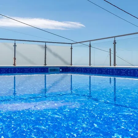 Roraima House - Private Pool & Garden בית נופש קלייטה