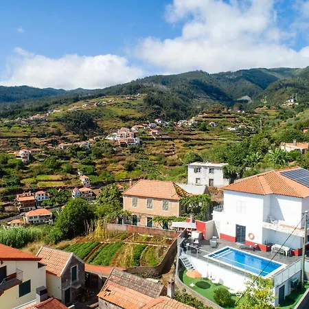 Roraima House - Private Pool & Garden بيت للعطل كالهيتا