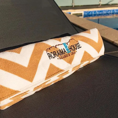 Roraima House - Private Pool & Garden كالهيتا