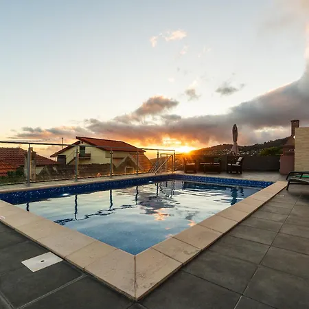 Roraima House - Private Pool & Garden בית נופש