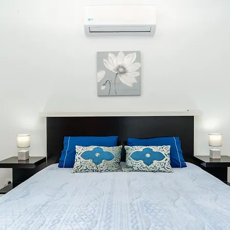 Roraima House - Private Pool & Garden בית נופש