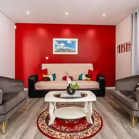 Roraima House - Private Pool & Garden بيت للعطل *