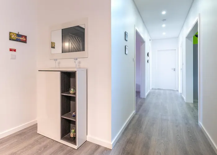 Roraima House - Private Pool & Garden 度假居 *