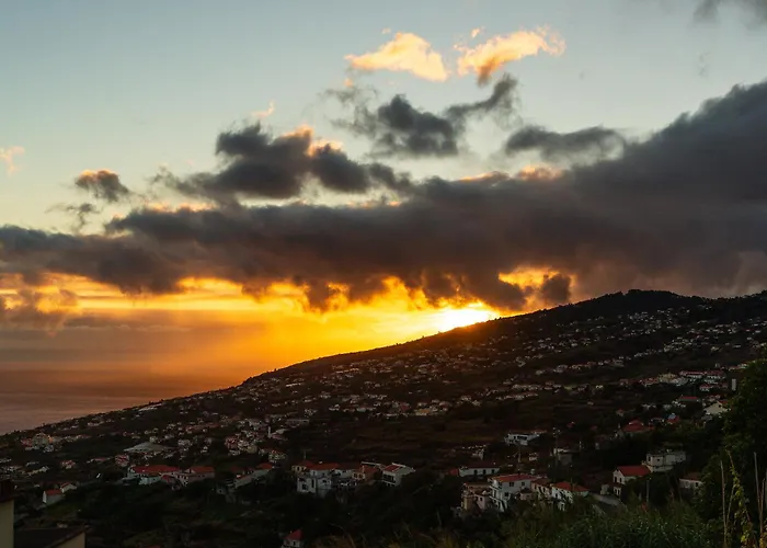 Roraima House - Private Pool & Garden * Calheta (Madeira)