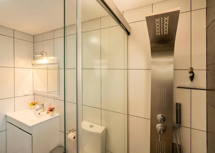 Roraima House - Private Pool & Garden * Calheta (Madeira)