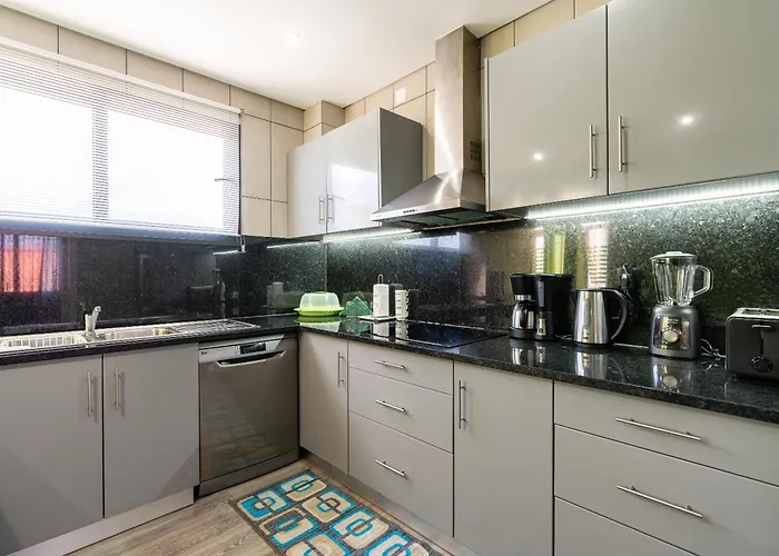 Roraima House - Private Pool & Garden 卡列塔