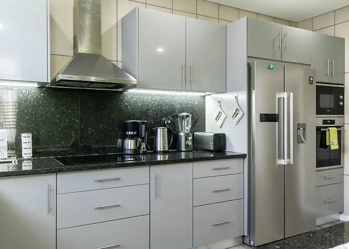 Roraima House - Private Pool & Garden